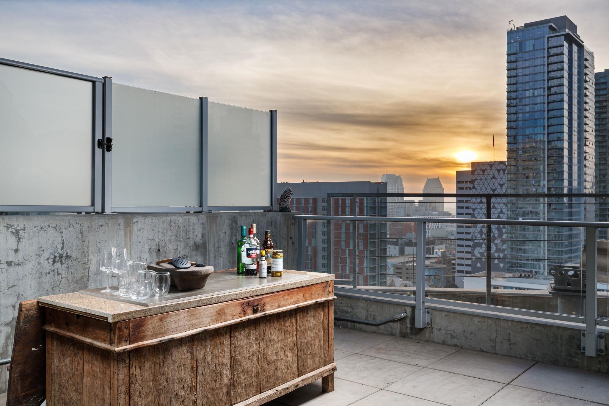 Detail Gallery Image 22 of 53 For 1080  Park Blvd  1702, San Diego,  CA 92101 - 2 Beds | 2/1 Baths