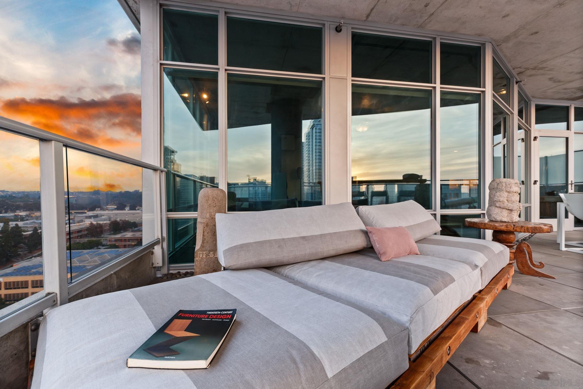 Detail Gallery Image 26 of 53 For 1080  Park Blvd  1702, San Diego,  CA 92101 - 2 Beds | 2/1 Baths