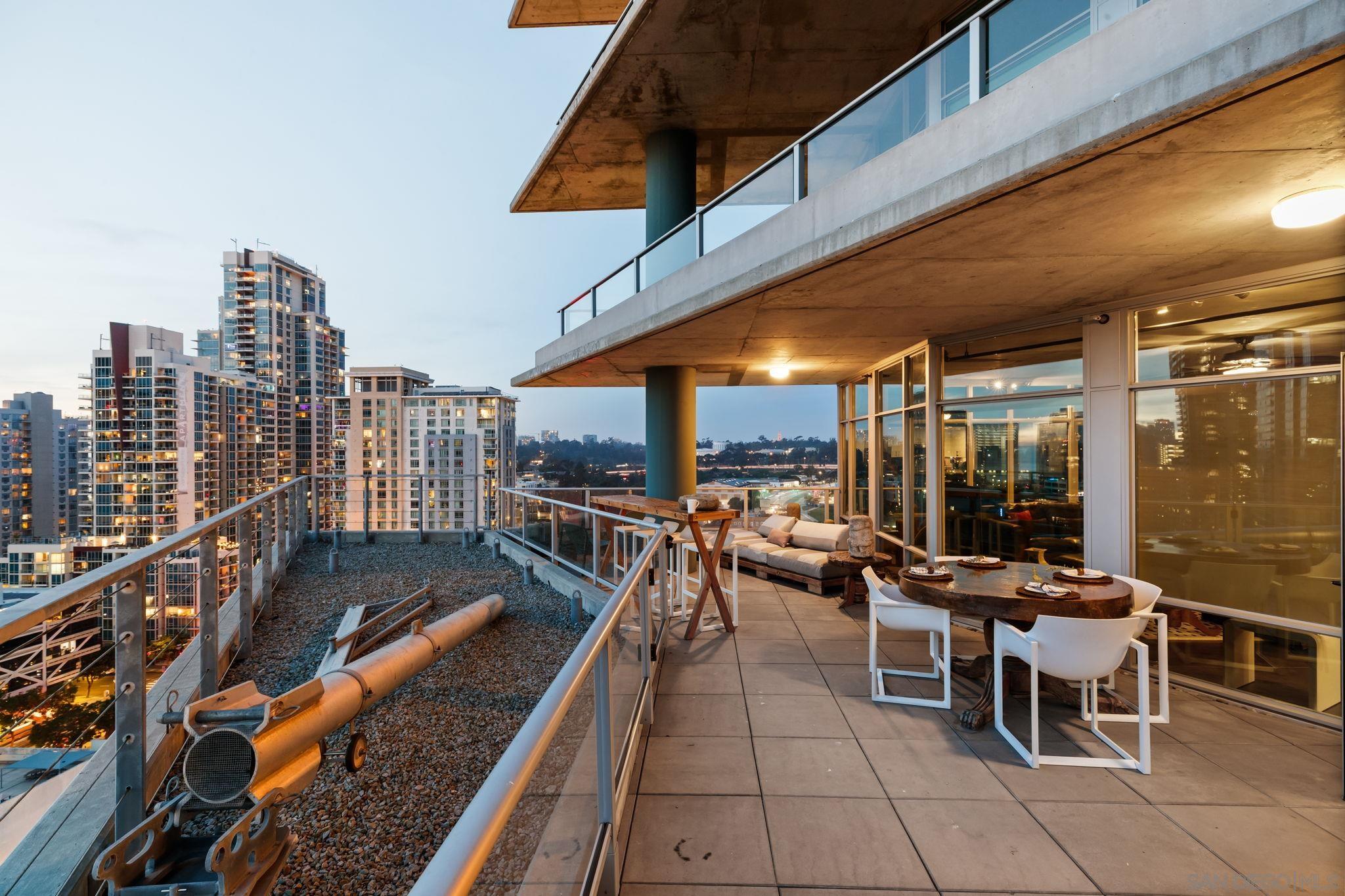 Detail Gallery Image 29 of 53 For 1080  Park Blvd  1702, San Diego,  CA 92101 - 2 Beds | 2/1 Baths