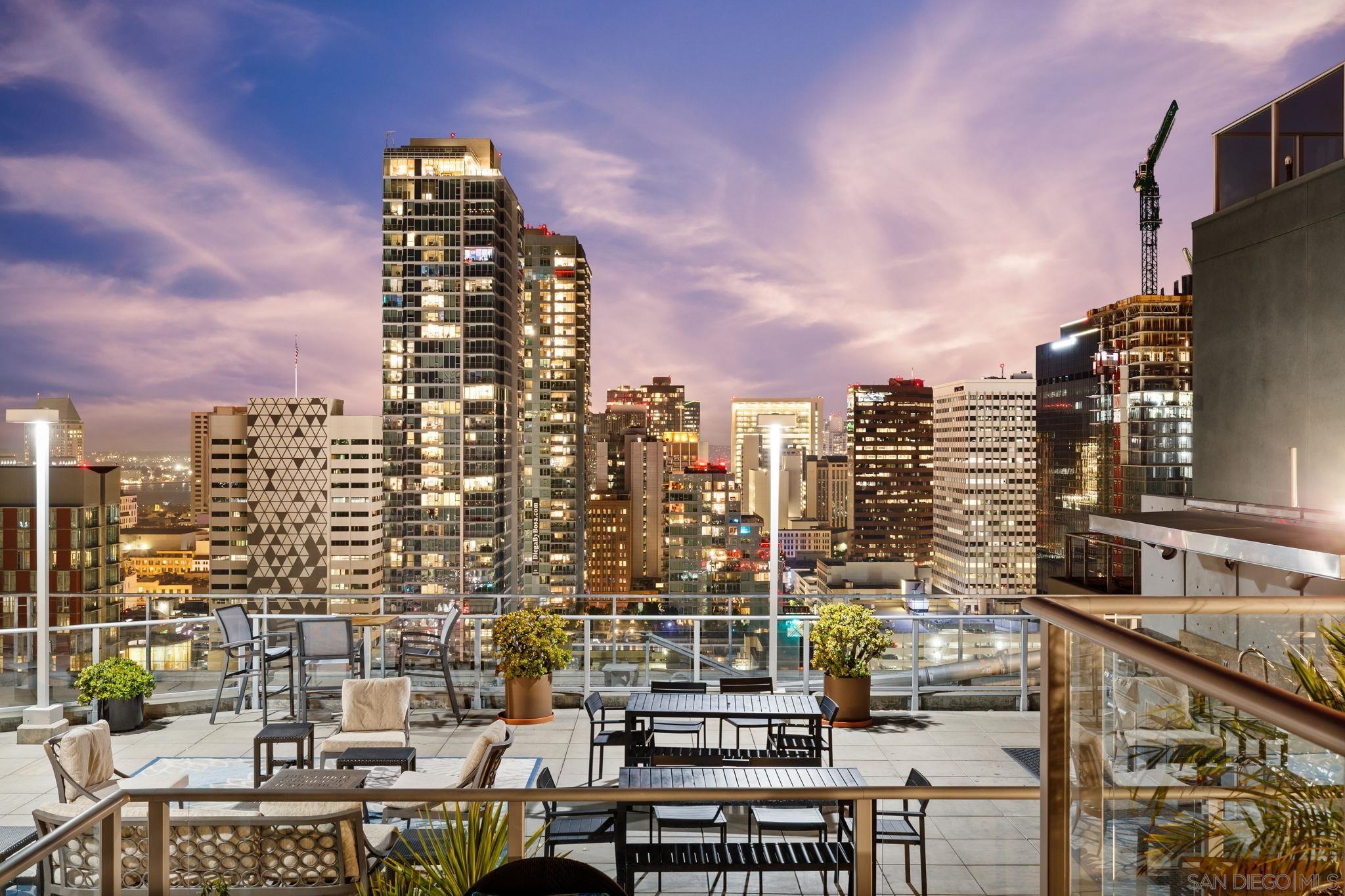 Detail Gallery Image 35 of 53 For 1080  Park Blvd  1702, San Diego,  CA 92101 - 2 Beds | 2/1 Baths