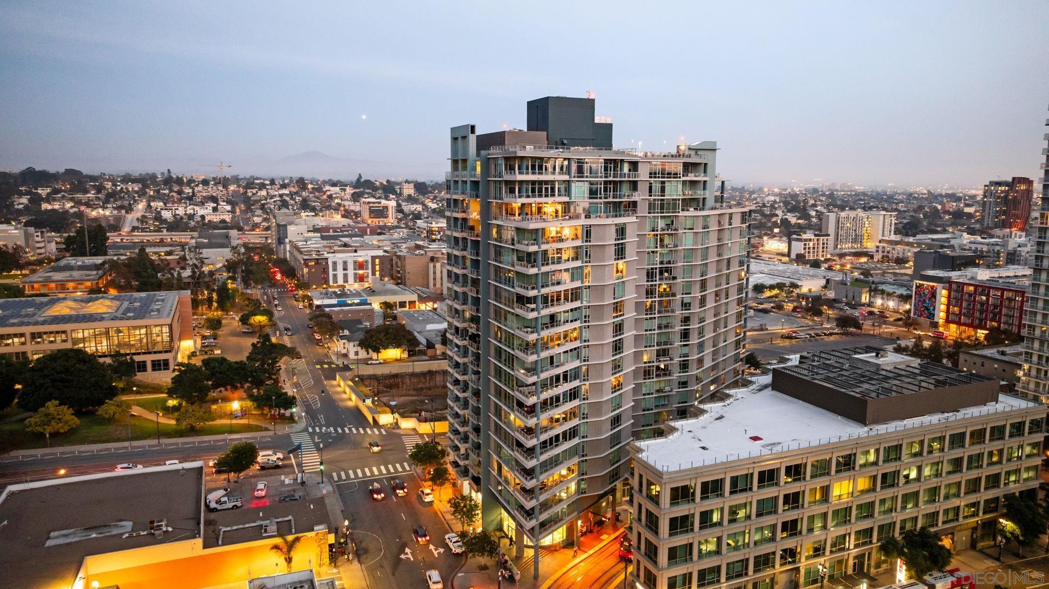 Detail Gallery Image 37 of 53 For 1080  Park Blvd  1702, San Diego,  CA 92101 - 2 Beds | 2/1 Baths