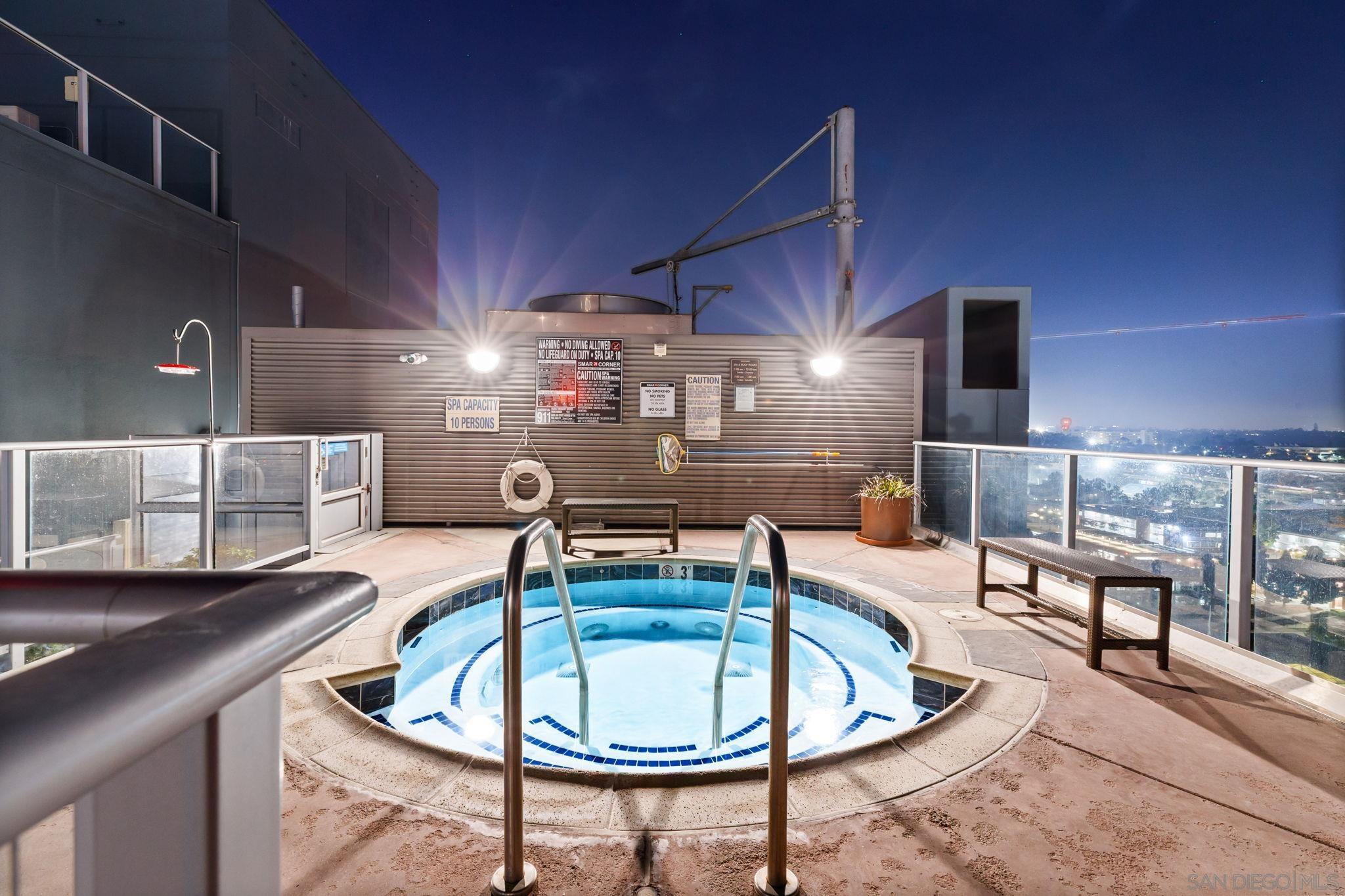 Detail Gallery Image 40 of 53 For 1080  Park Blvd  1702, San Diego,  CA 92101 - 2 Beds | 2/1 Baths