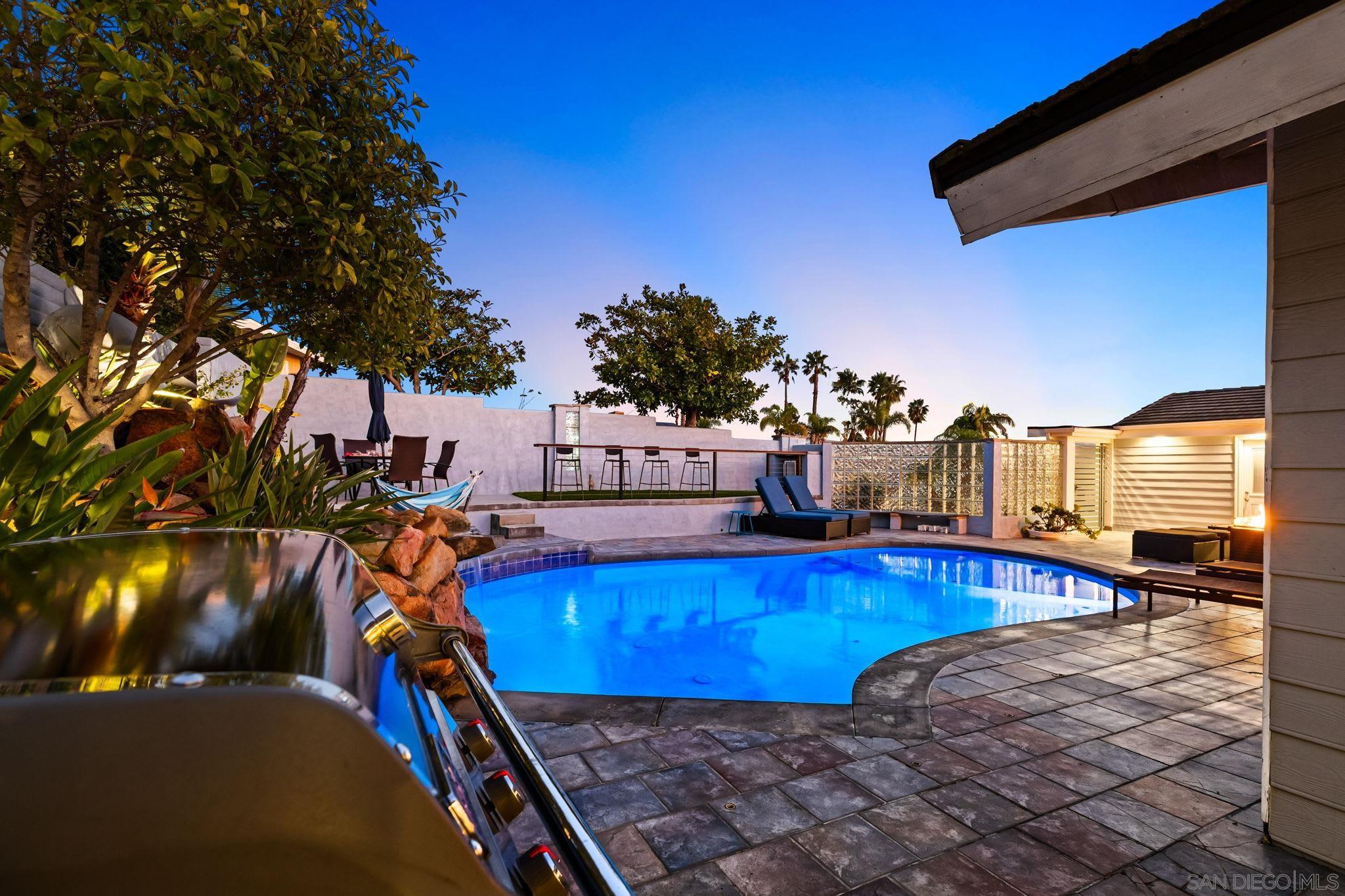 Detail Gallery Image 11 of 50 For 4260  Eastridge Dr, La Mesa,  CA 91941 - 5 Beds | 4 Baths