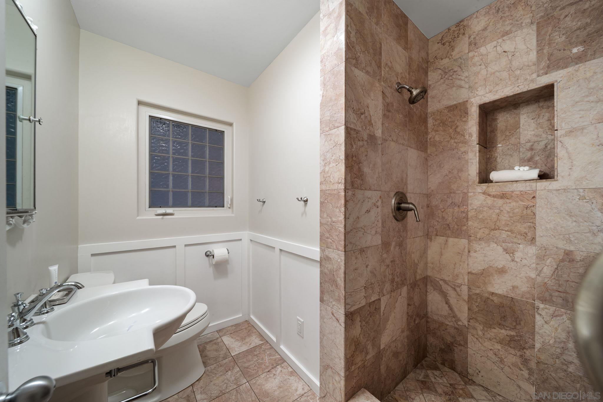 Detail Gallery Image 34 of 50 For 4260  Eastridge Dr, La Mesa,  CA 91941 - 5 Beds | 4 Baths