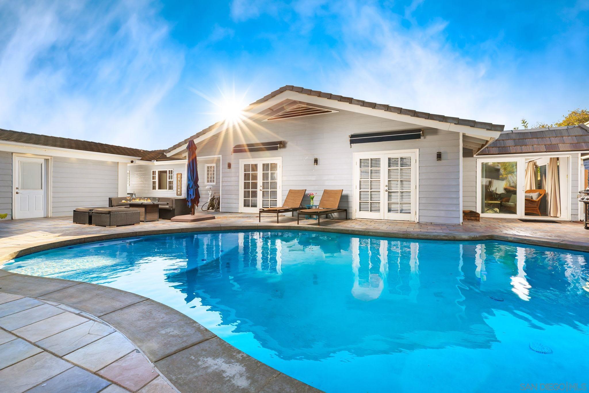 Detail Gallery Image 8 of 50 For 4260  Eastridge Dr, La Mesa,  CA 91941 - 5 Beds | 4 Baths