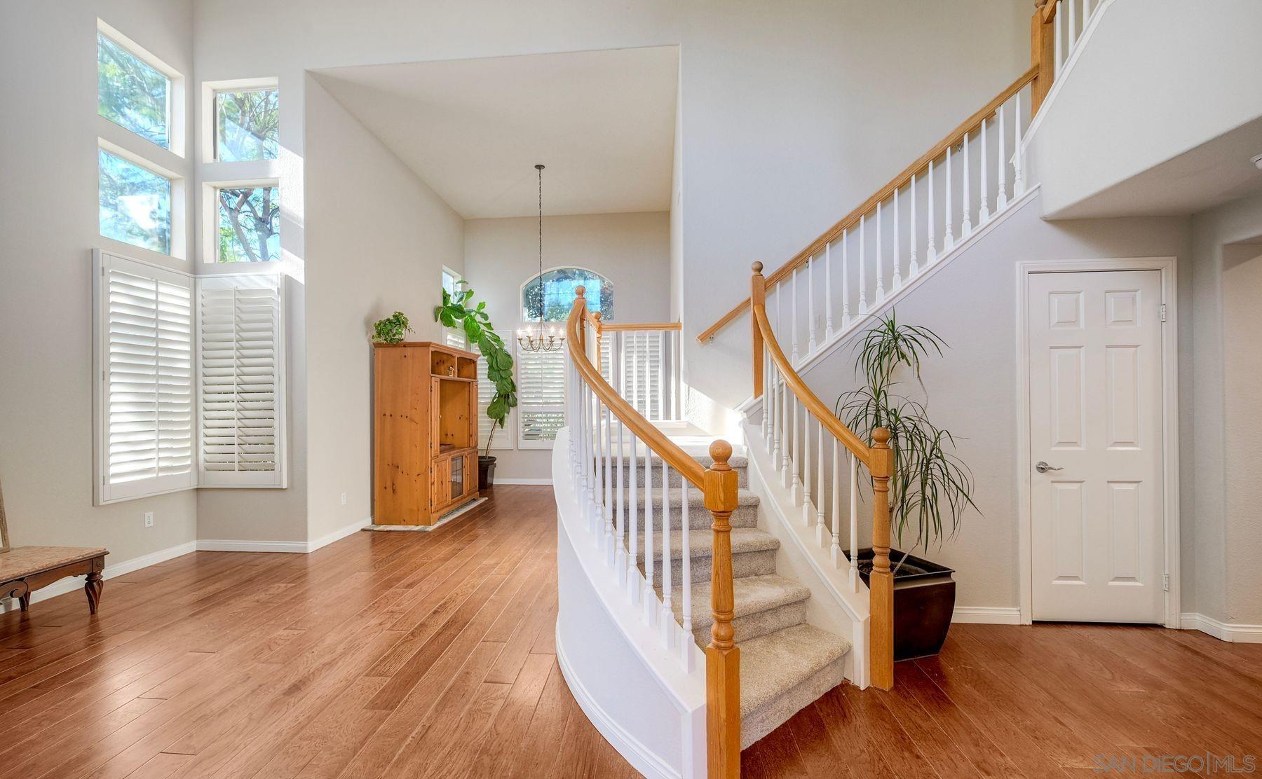 Detail Gallery Image 3 of 18 For 12244  Arucauna Way, San Diego,  CA 92129 - 4 Beds | 2/1 Baths