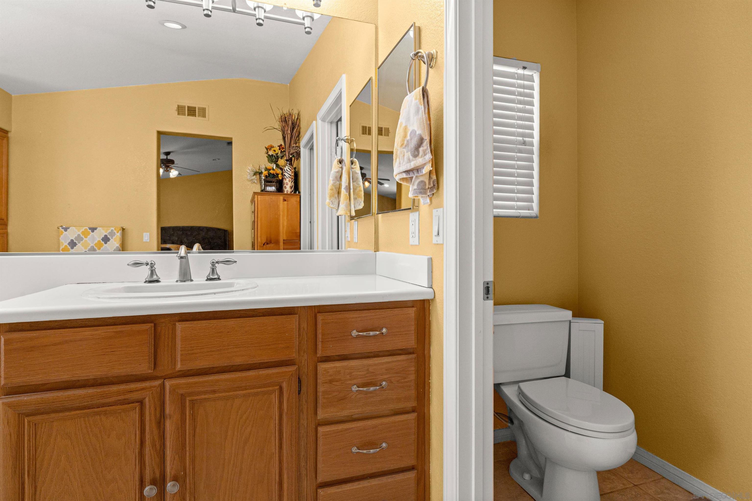 Detail Gallery Image 25 of 46 For 5713  Canoe Dr, Corona,  CA 92880 - 5 Beds | 3 Baths