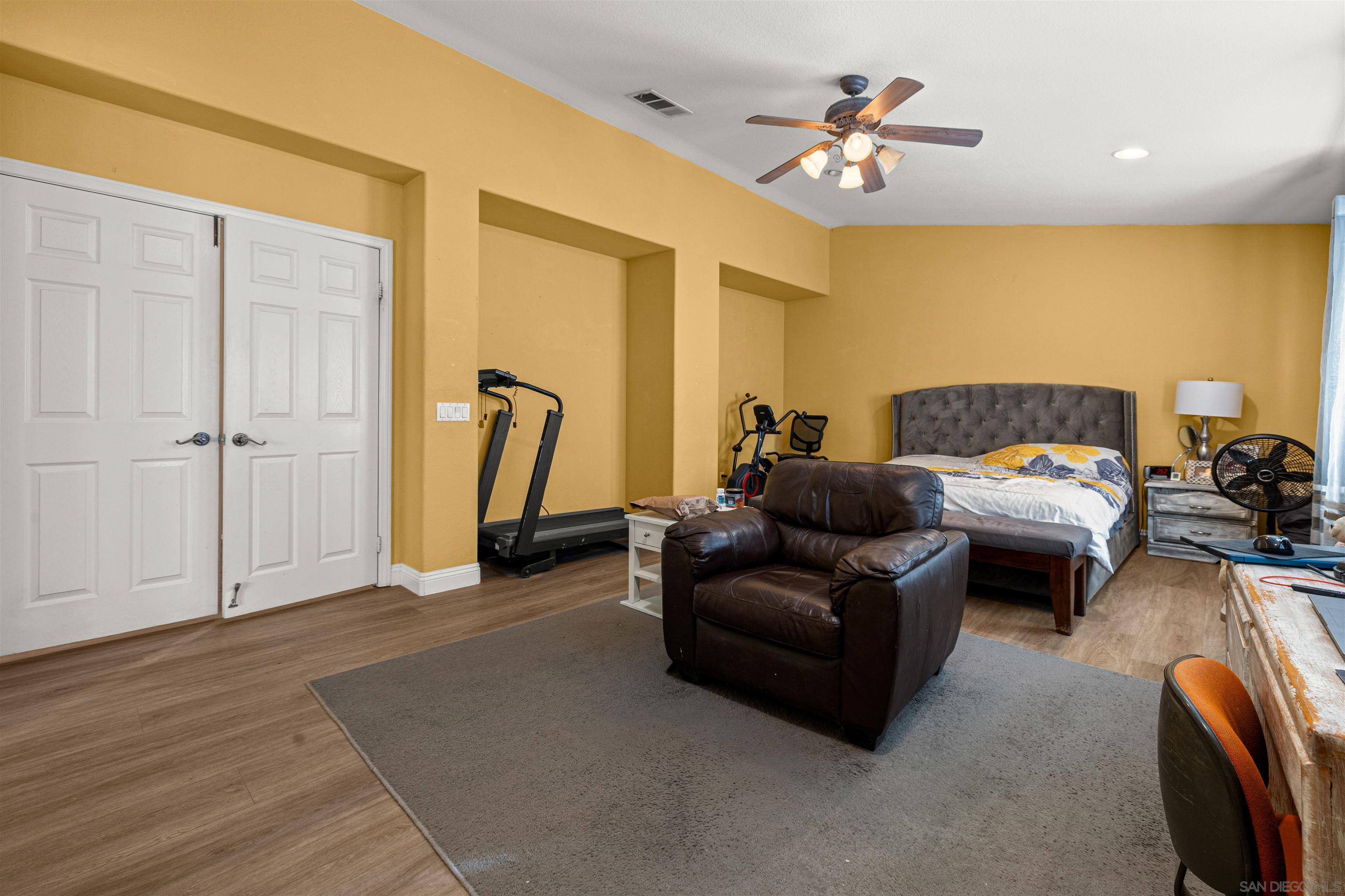 Detail Gallery Image 29 of 46 For 5713  Canoe Dr, Corona,  CA 92880 - 5 Beds | 3 Baths