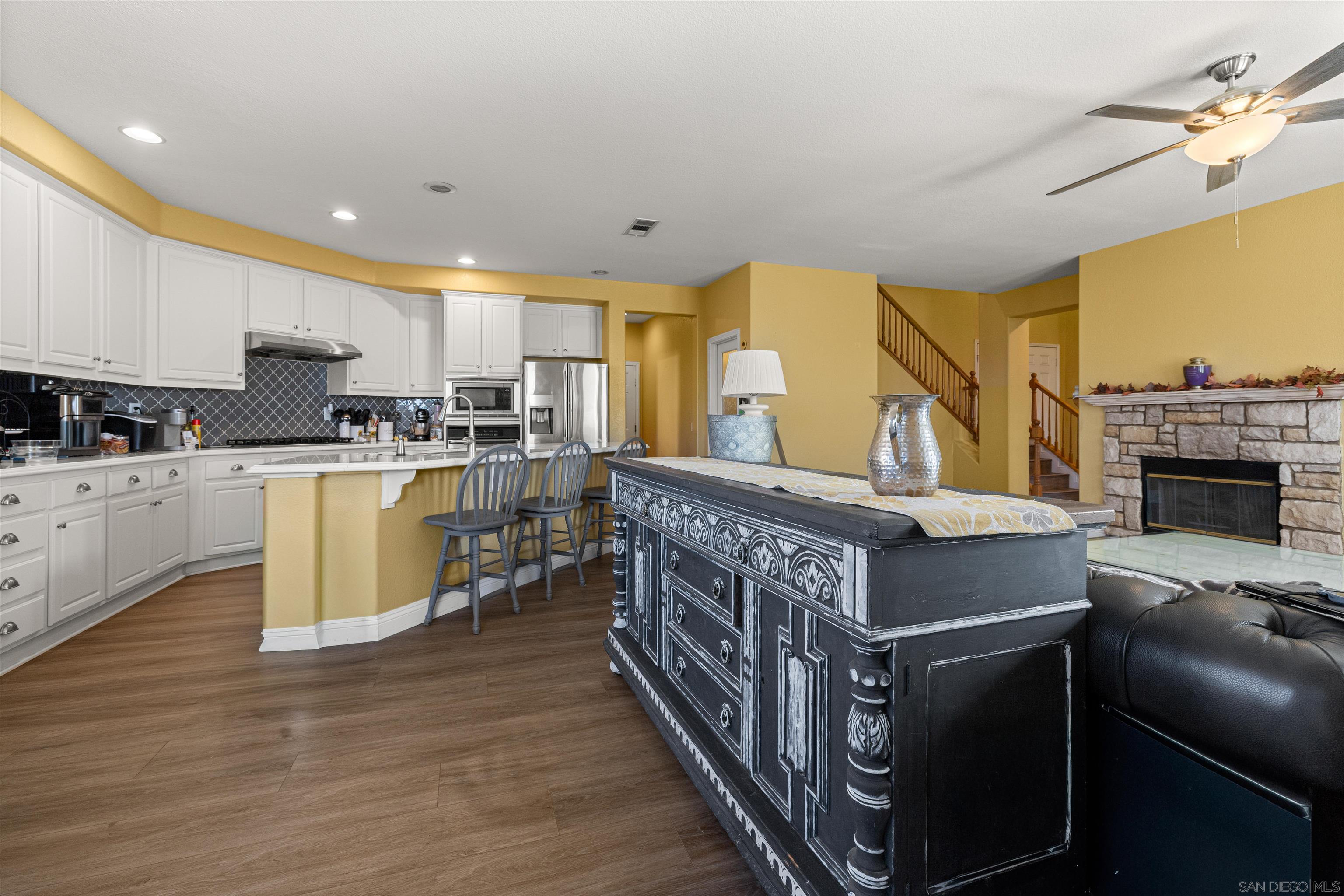 Detail Gallery Image 9 of 46 For 5713  Canoe Dr, Corona,  CA 92880 - 5 Beds | 3 Baths